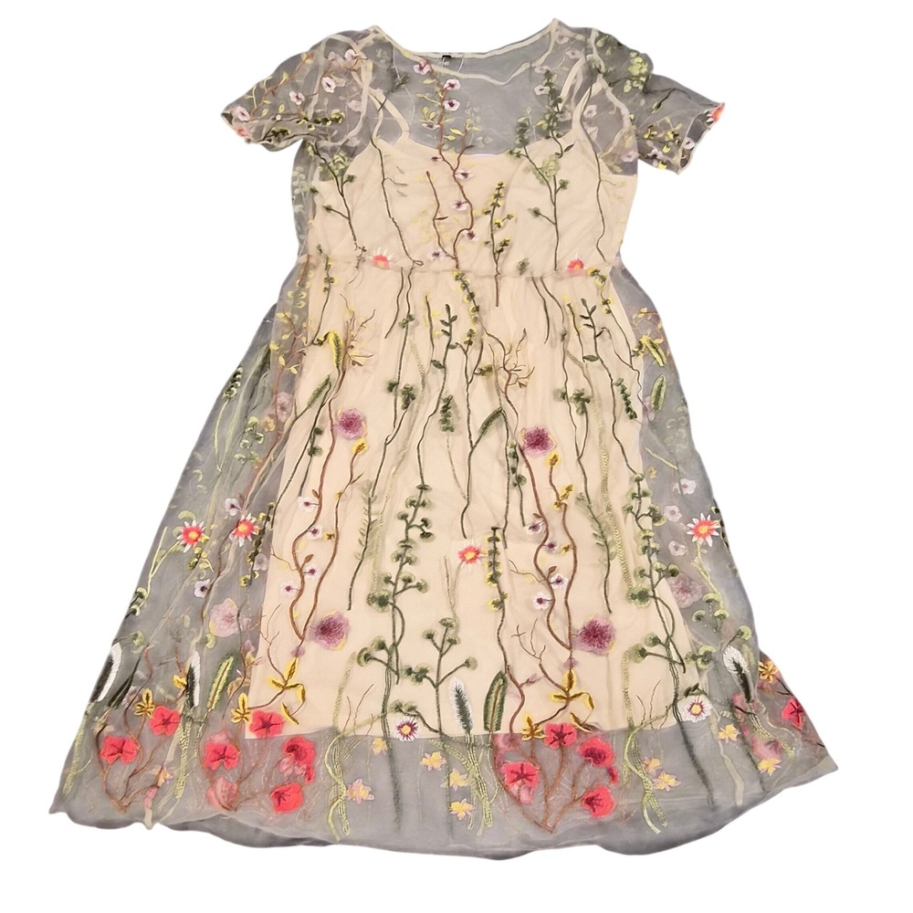 Cholian Floral Embroidered Mesh Overlay Dress Grey Tulle Midi Short Sleeve Cream